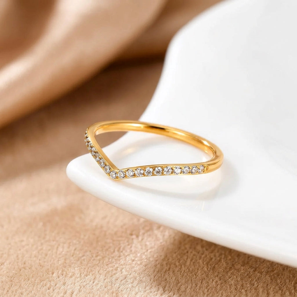 Curved V Pavé Ring lifestyle