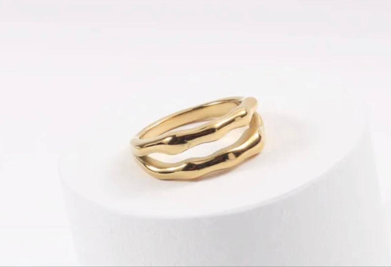 Double Wave Band Ring