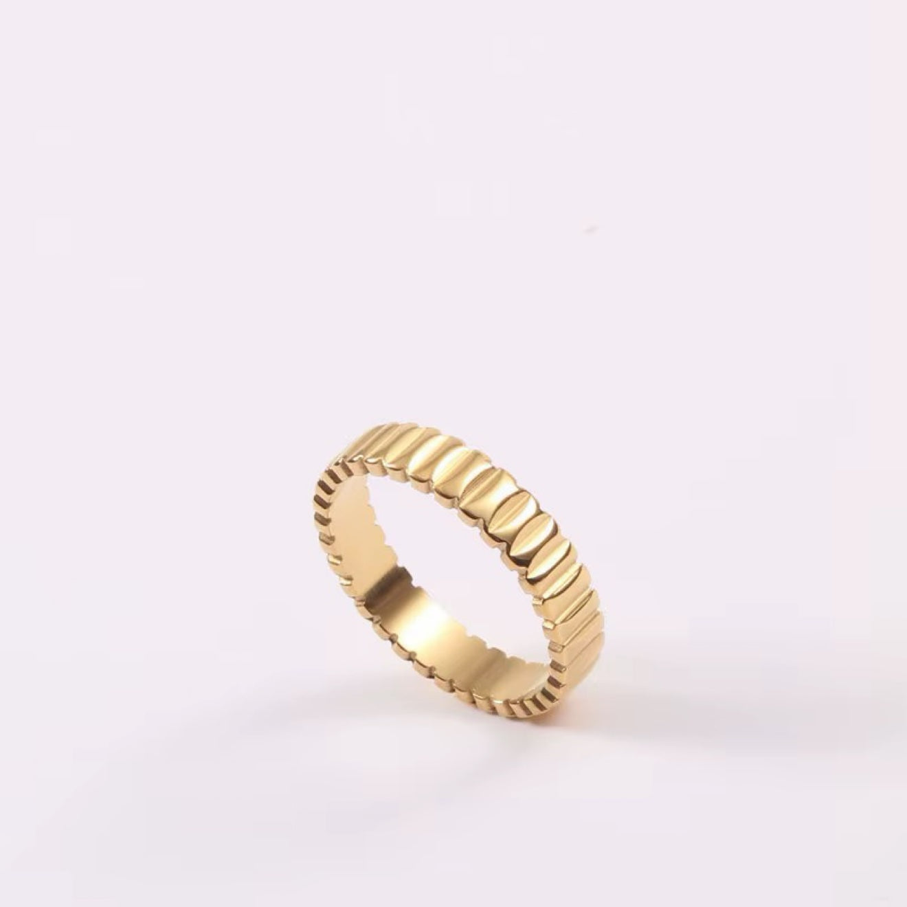 Croissant Ribbed Band Ring