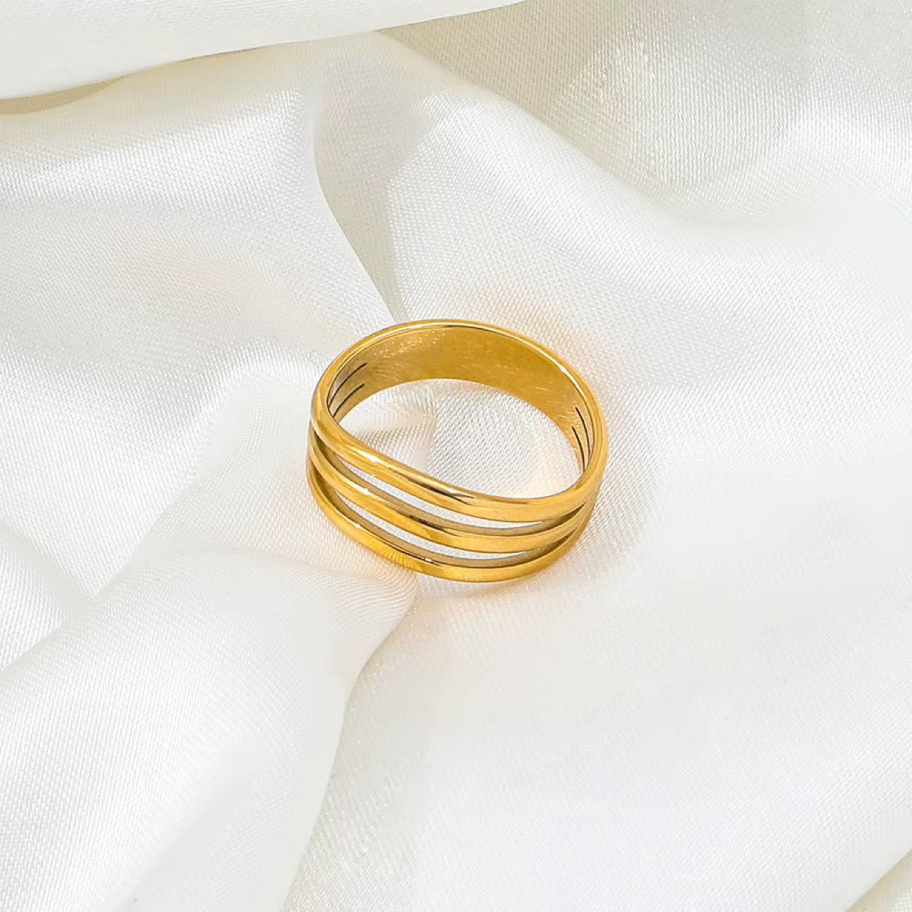Triple Wave Band Ring